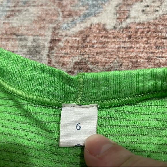 Lululemon Swiftly Long Sleeve Size 6 - Picture 3 of 3